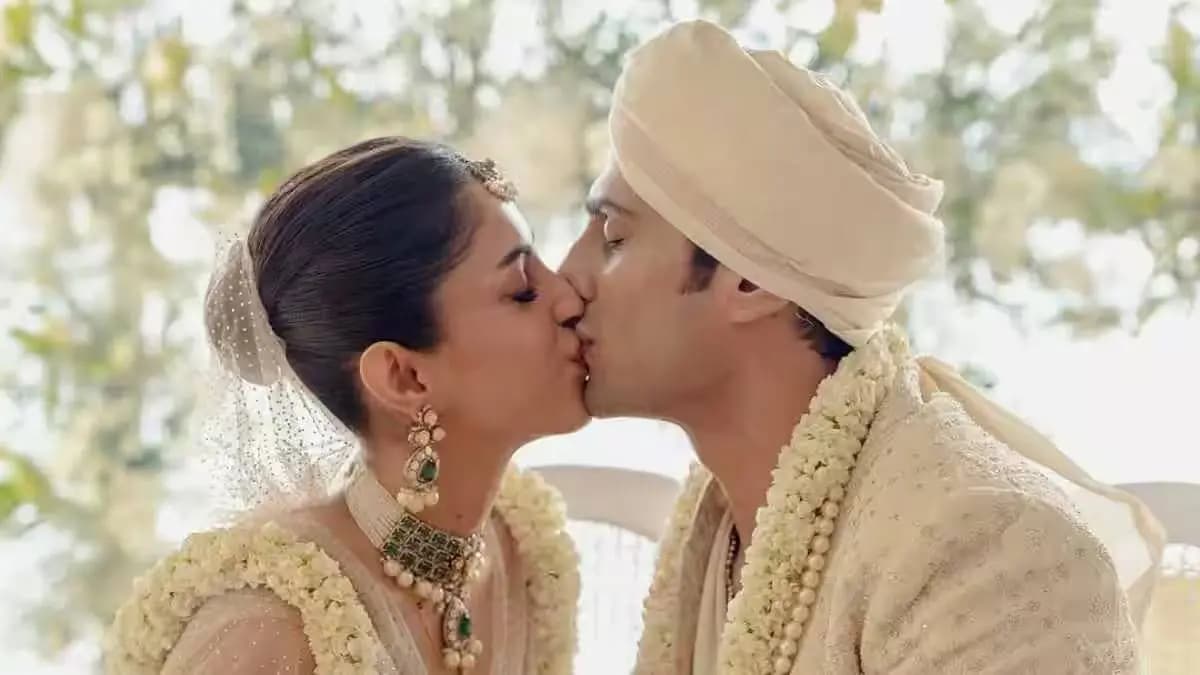 Bollywood actor Prateik Babbar s half brother aarya babbar takes a dig at his second marriage ENT