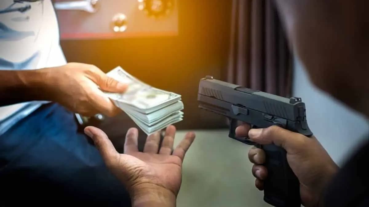 Robbery At Burrabazar Area 15 lakhs looted