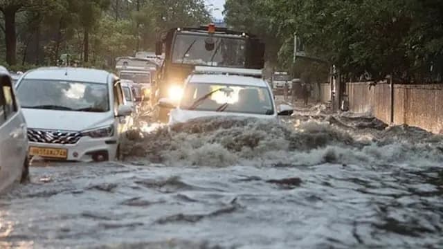 Delhi Receives Heavy Rain Flight Operation Disrupted Roads Flooded