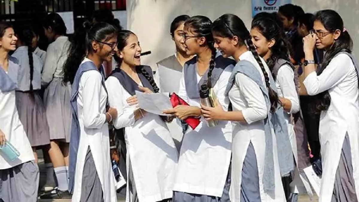Adrit Sarkar first in madhyamik 2025
