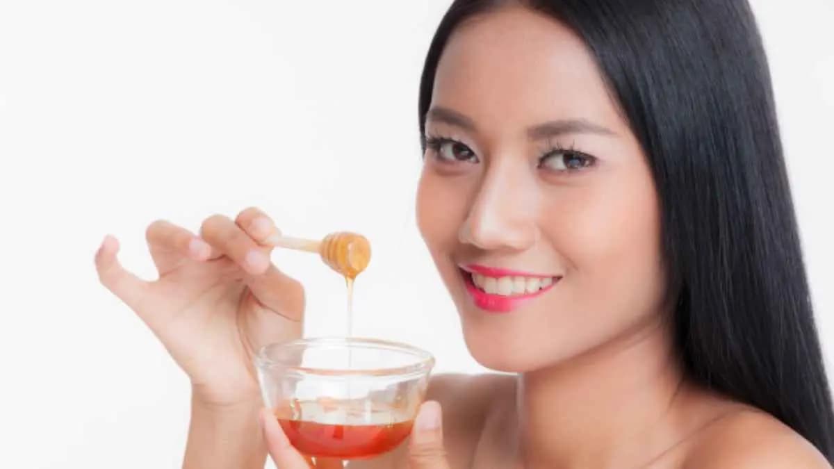 Usages of honey in face can remove any types of scars lif