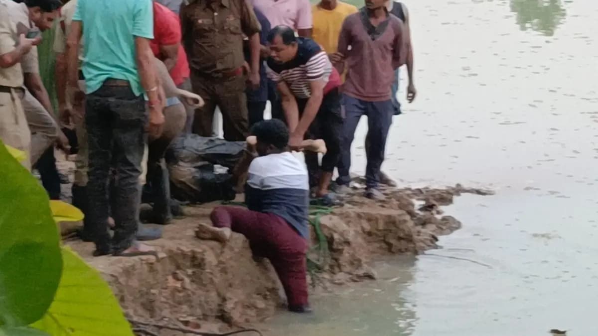 Three students of Burdwan University died