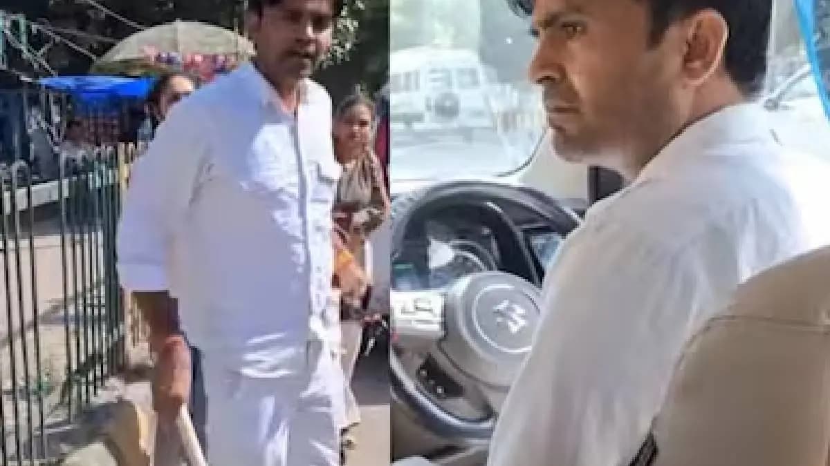 Noida Uber Driver Tries To Hit Women Passengers With Pipe