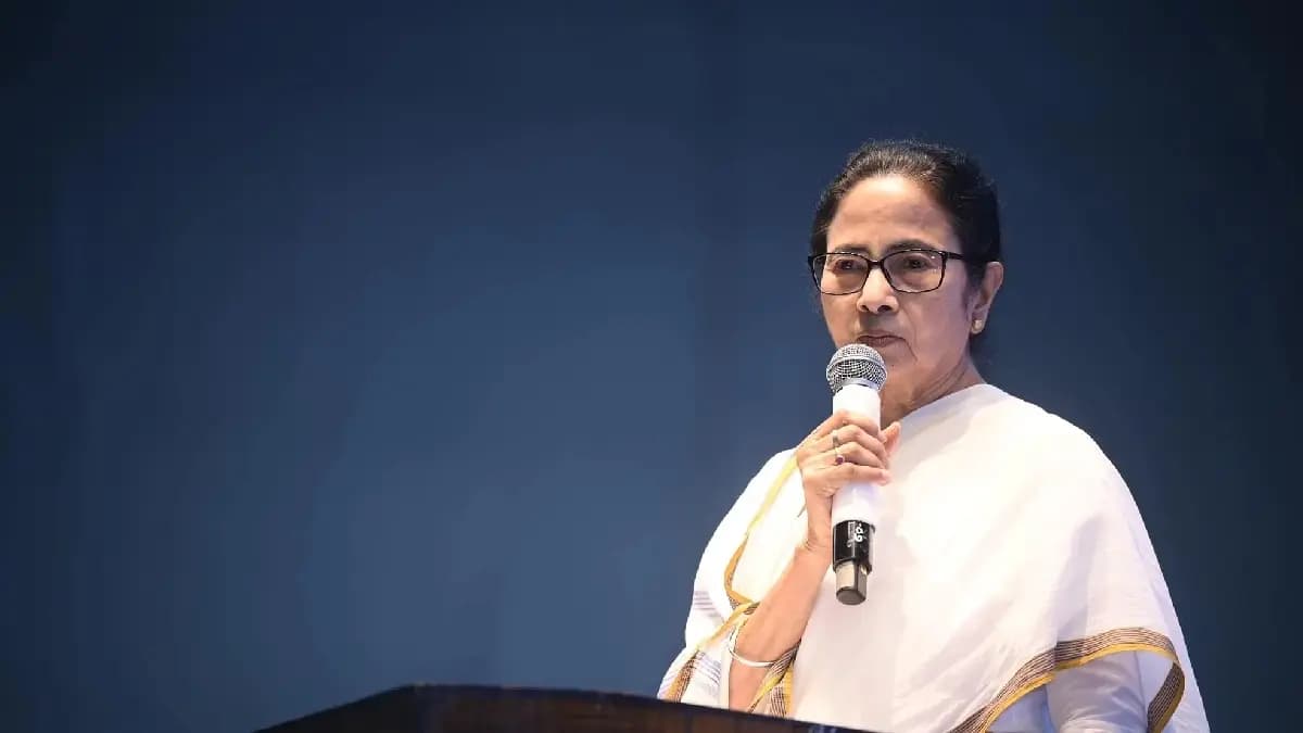 Bengal CM Mamata Banerjee announces Shramasree Prakalpa for bengal migrant workers