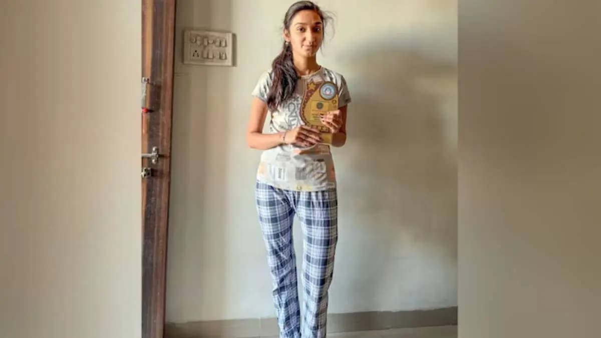 Girl elopes from house marries a boy and comes bakc in indore