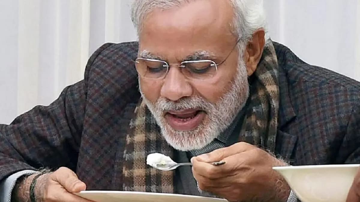 Prime minister Narendra Modi drinks Moringa Juice health benefits