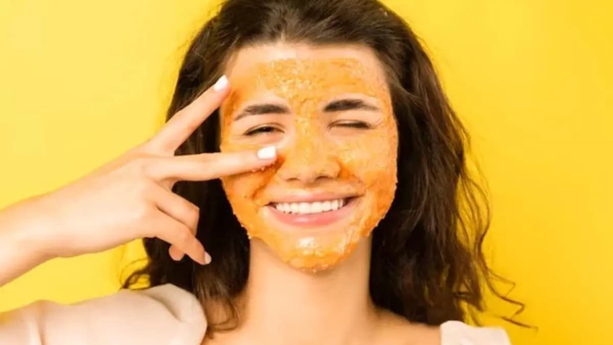 This homemade face wash reduce tan and brings glow on skin 