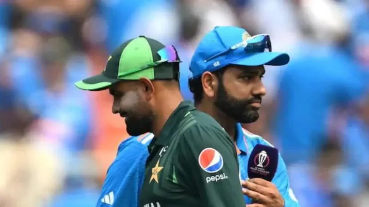 Mohammad Amir has labelled Pakistan as the favourites against India in Champions Trophy spt 