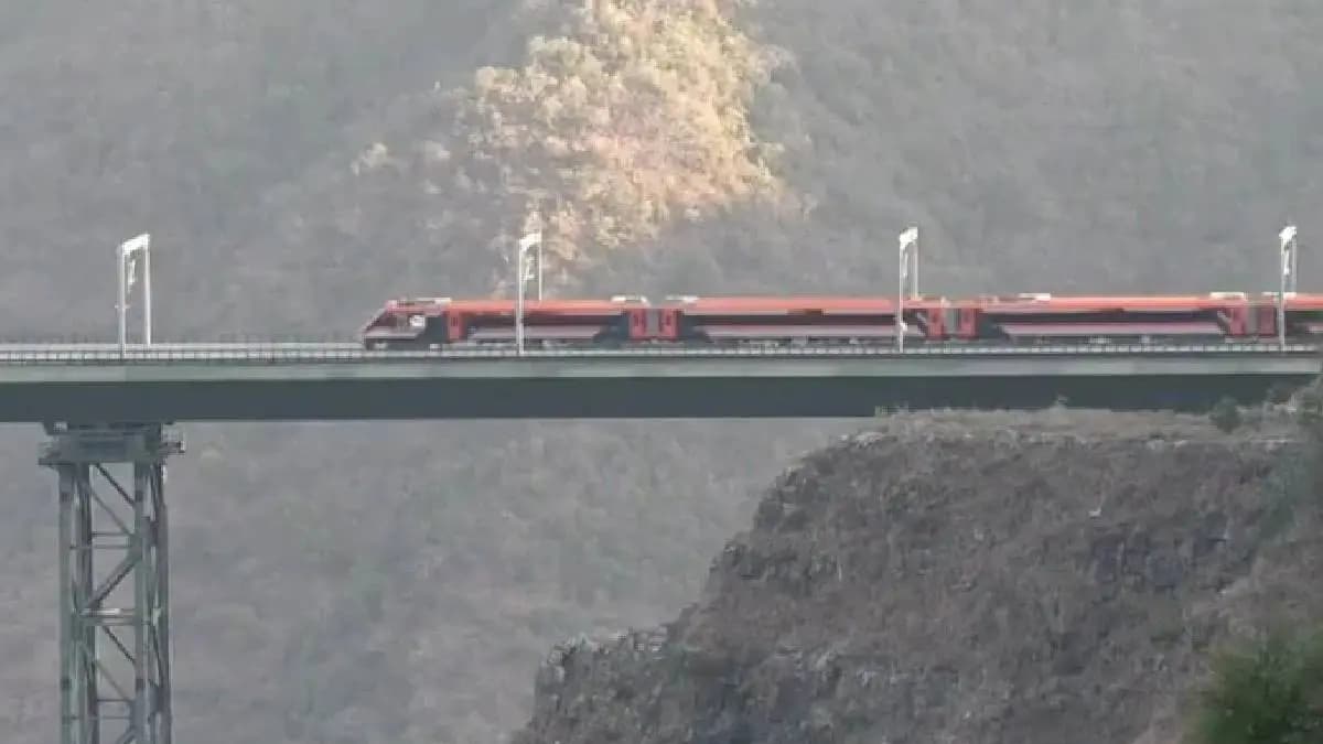 All Seats Booked For Next 10 Days On Kashmir Train Days 