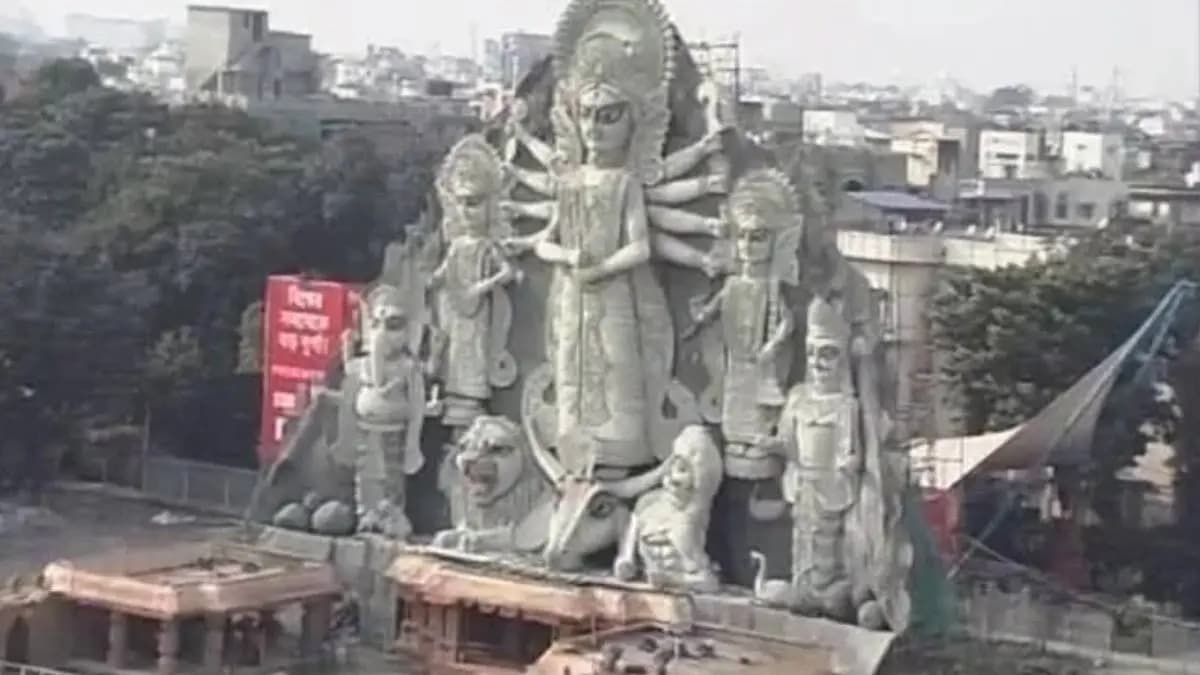 Deshapriya park puja pandel is still closed for visitors