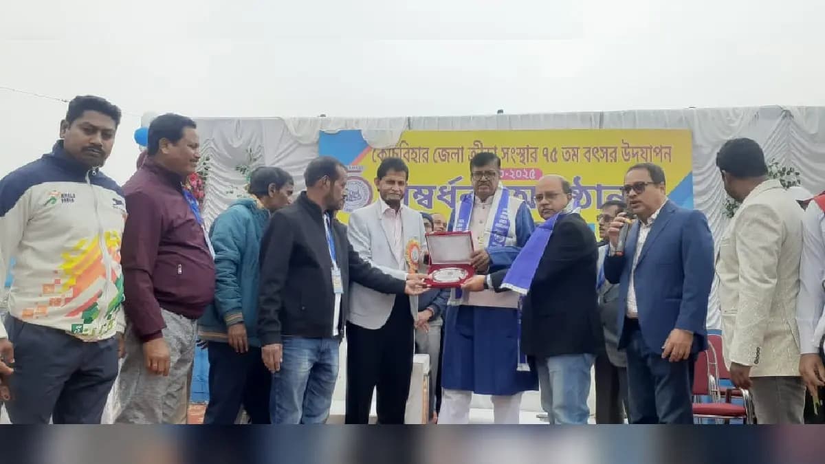 Cricketer sandip patil assures to coach junior cricketers of coochbehar gnr