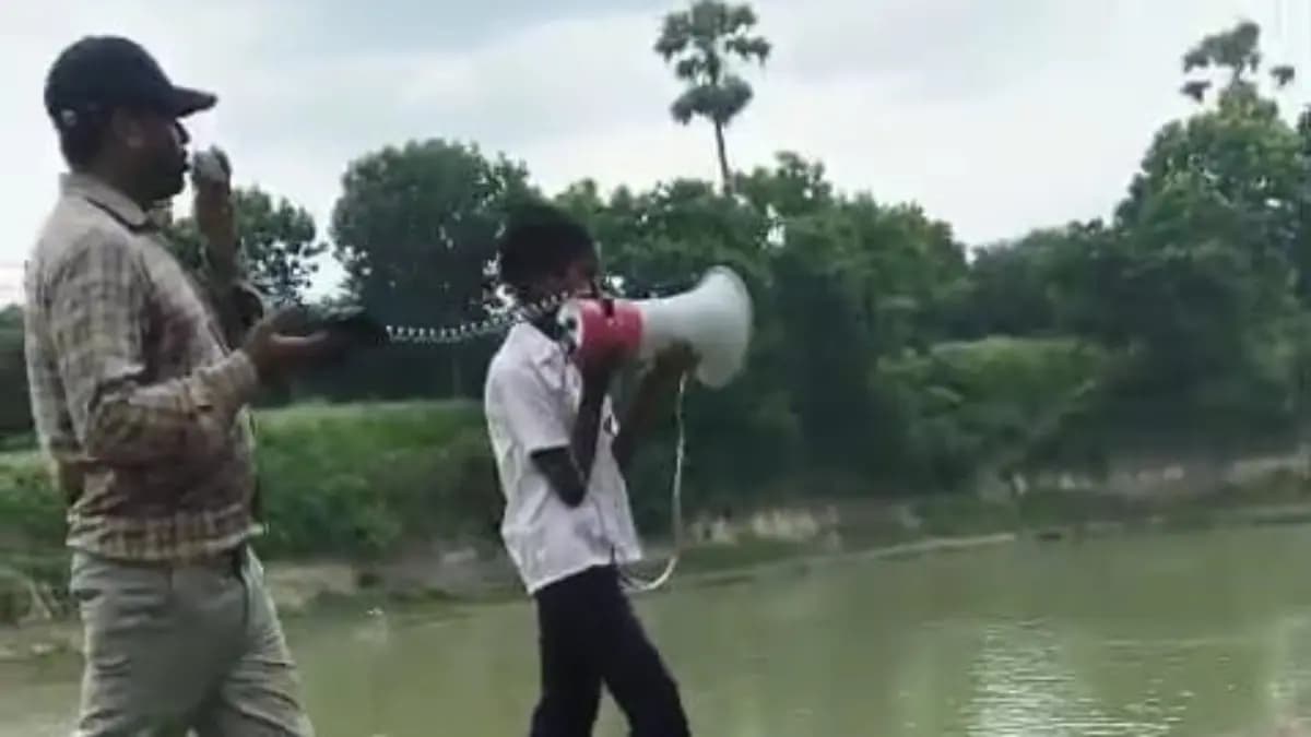 Teachers appealed to guardians on public address system to send students school