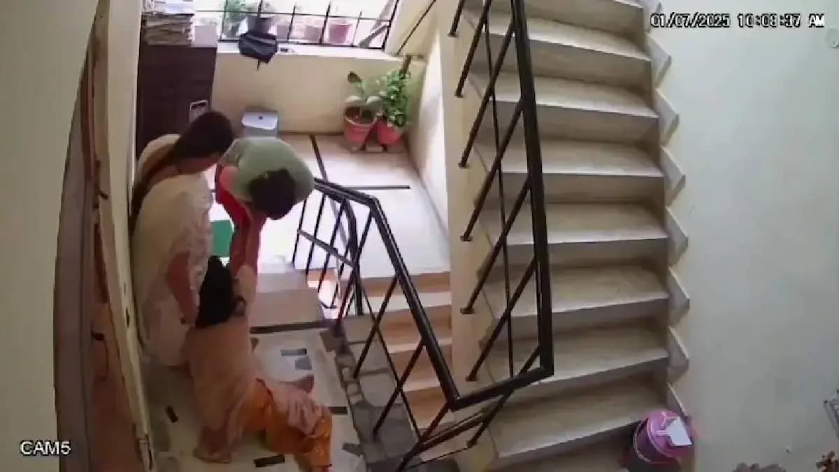 Ghaziabad Woman Thrashes Mother-In-Law