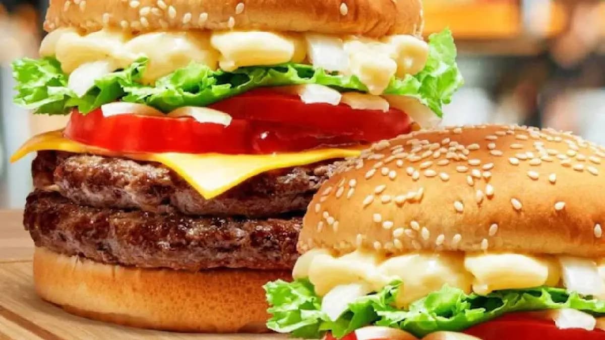 mumbai man receives chicken burger instead of paneer what happens next 