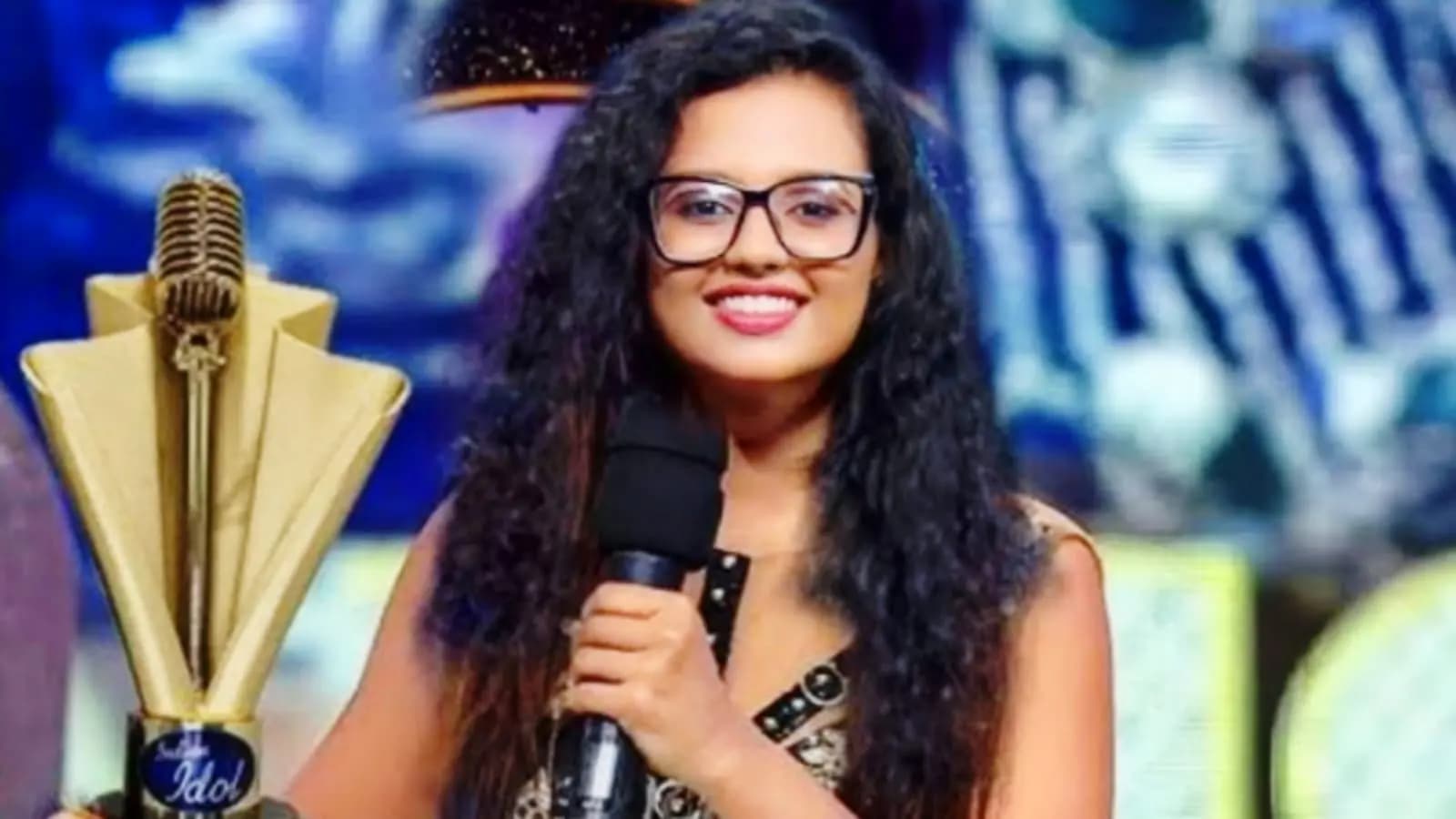 Indian idol season 15 winner Manasi Ghosh wish to sing for for Priyanka Chopra and Deepika Padukone 