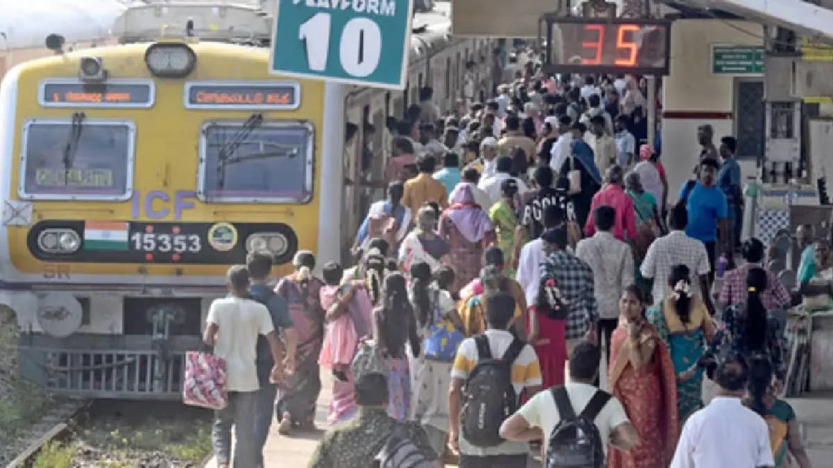 Passenger train derails in Tamil Nadu gnr