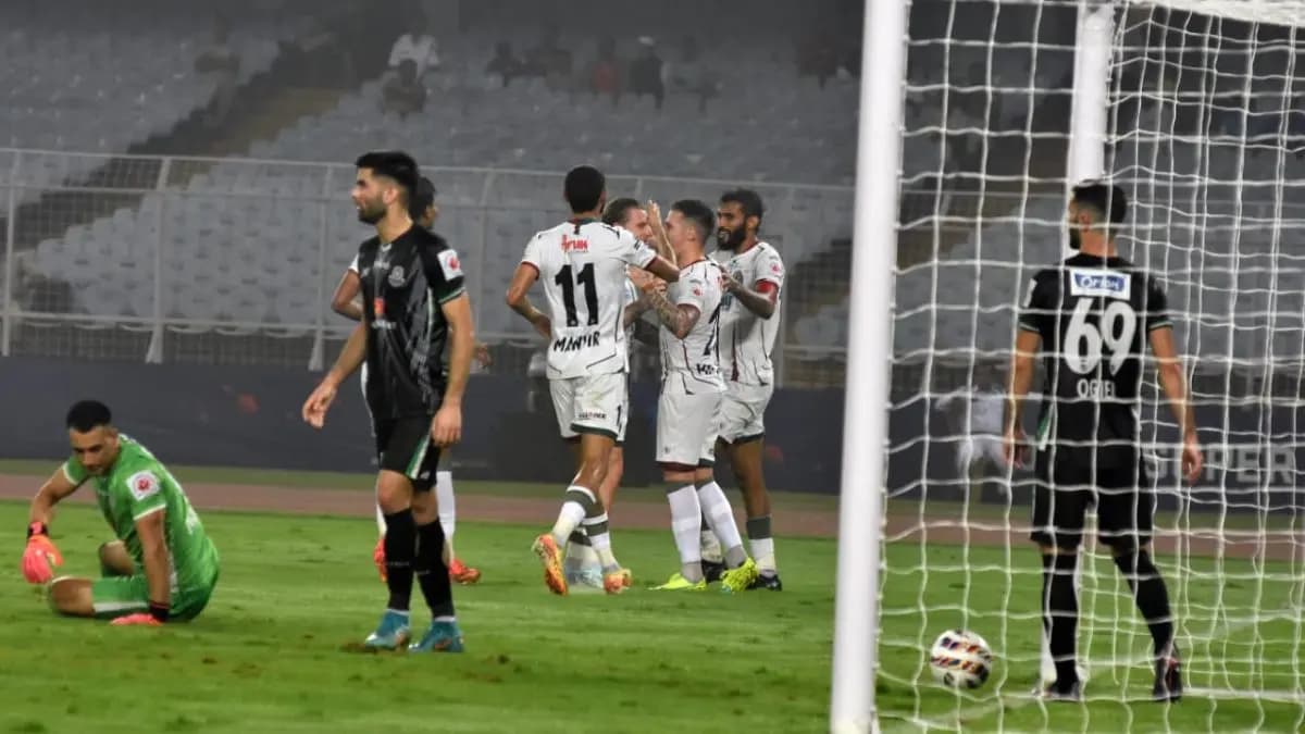 Mohammedan Sporting supporters shown dissent after loss against Mohun Bagan in ISL spt