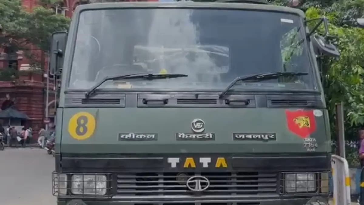 Army Truck Stopped by Police Near Lalbazar for Traffic Violations on Busy Road