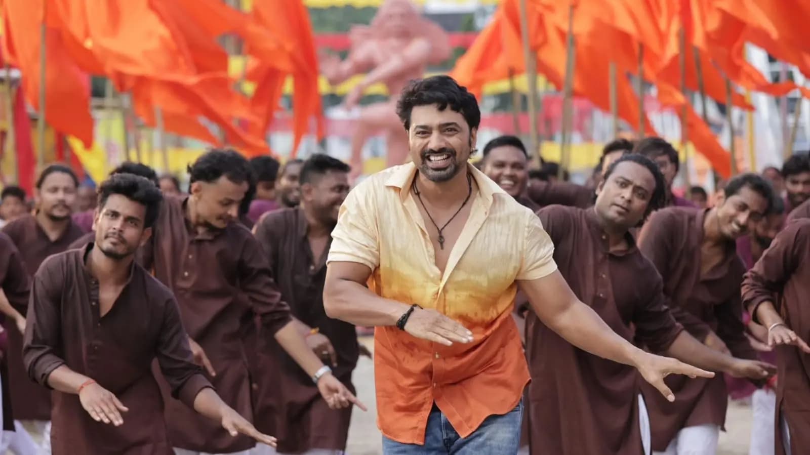 rajar raja the first song released of bengali movie khadaan dev will dancing there after 10 years ent