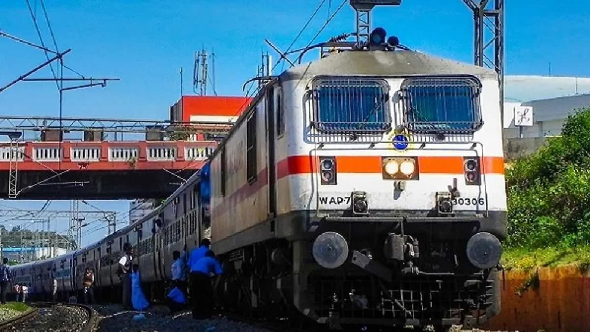 You can book railway tickets without paying money know this special scheme gnr