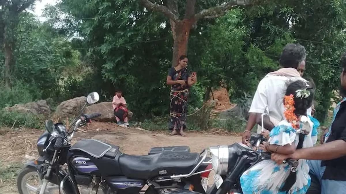 Man fails to pay back loan wife tied to tree by moneylender in Andhra Pradesh Chittoor
