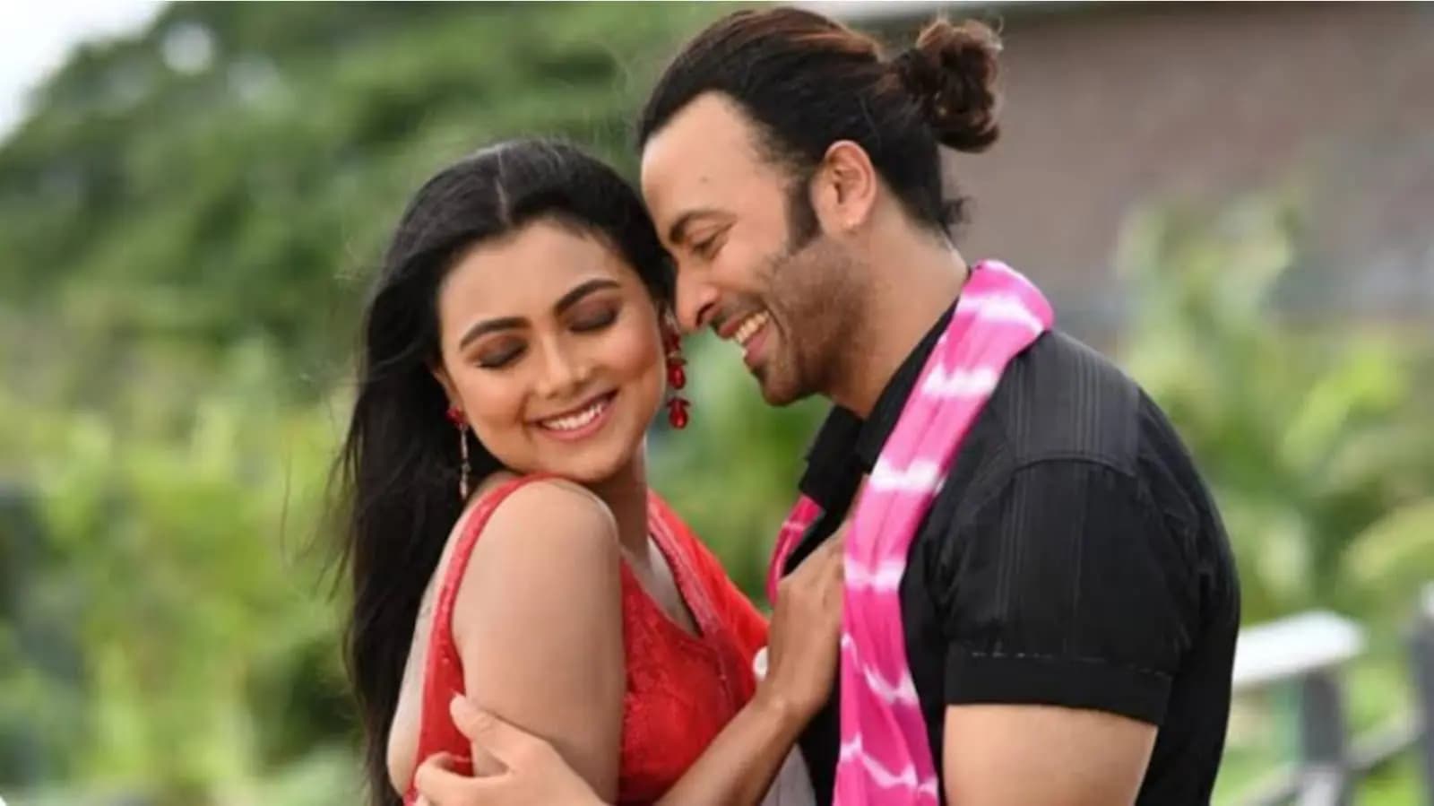 Actress Idhika Paul spoke about Shakib Khan on his birthday 