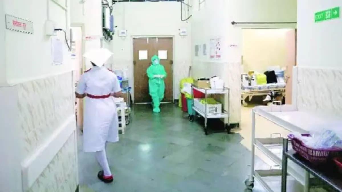 karnataka government nurse uses fevikwik adhesive to close boys wound 
