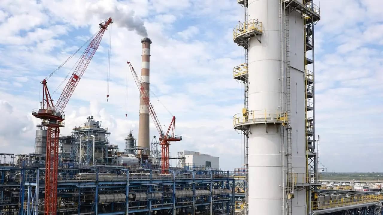 Cabinet may approve Rs 37500 crore coal gasification scheme to cut LNG