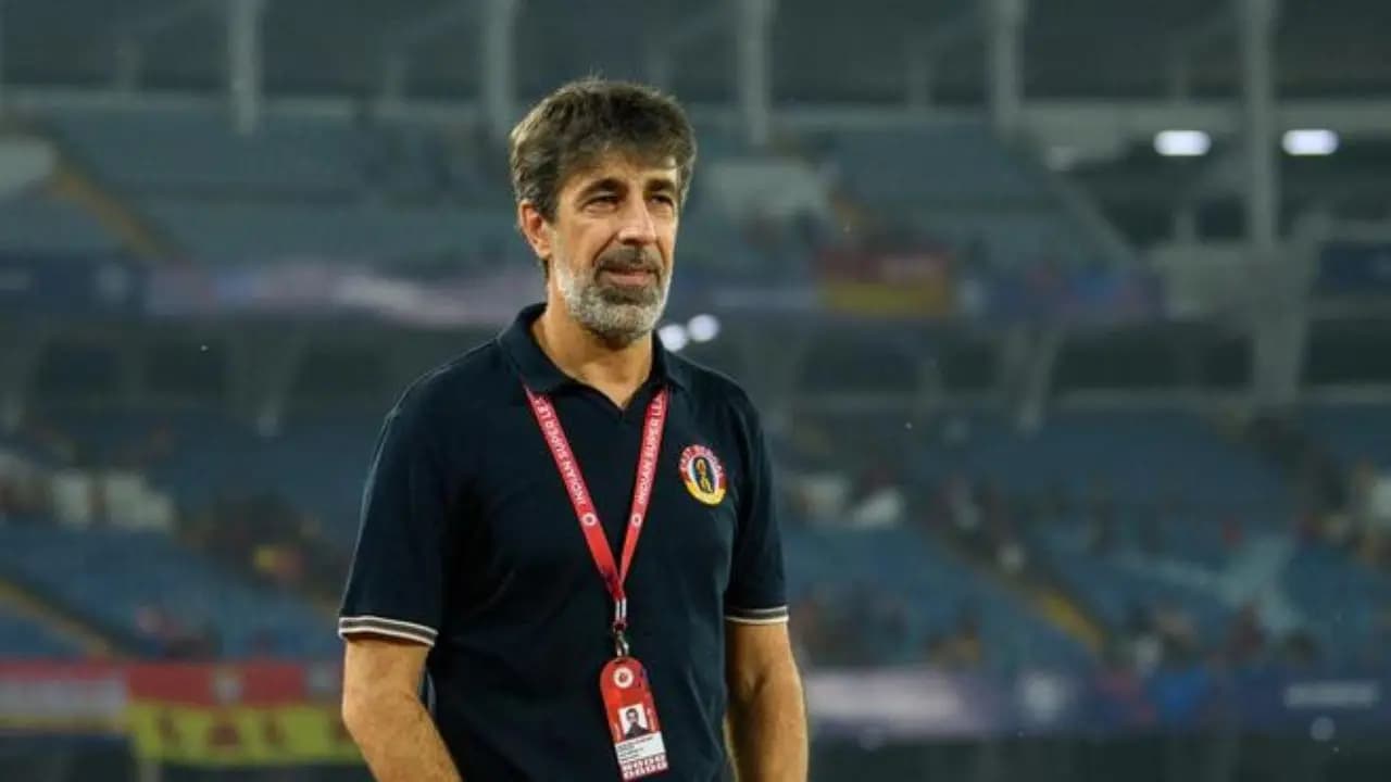 East Bengal coach Oscar Bruzon hints to depart and Emamis message heightens concerns 