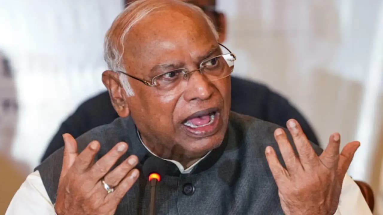 Kharge attacks BJP-RSS on press freedom