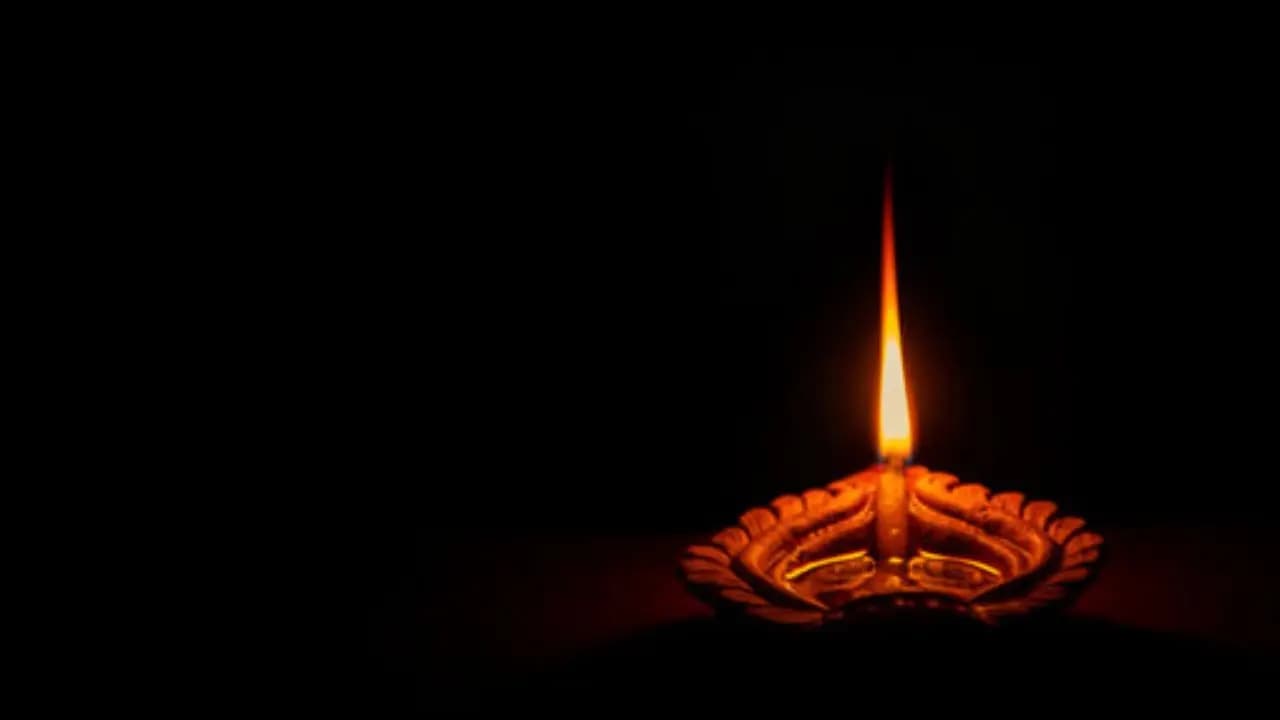 lightning diya deep meaning