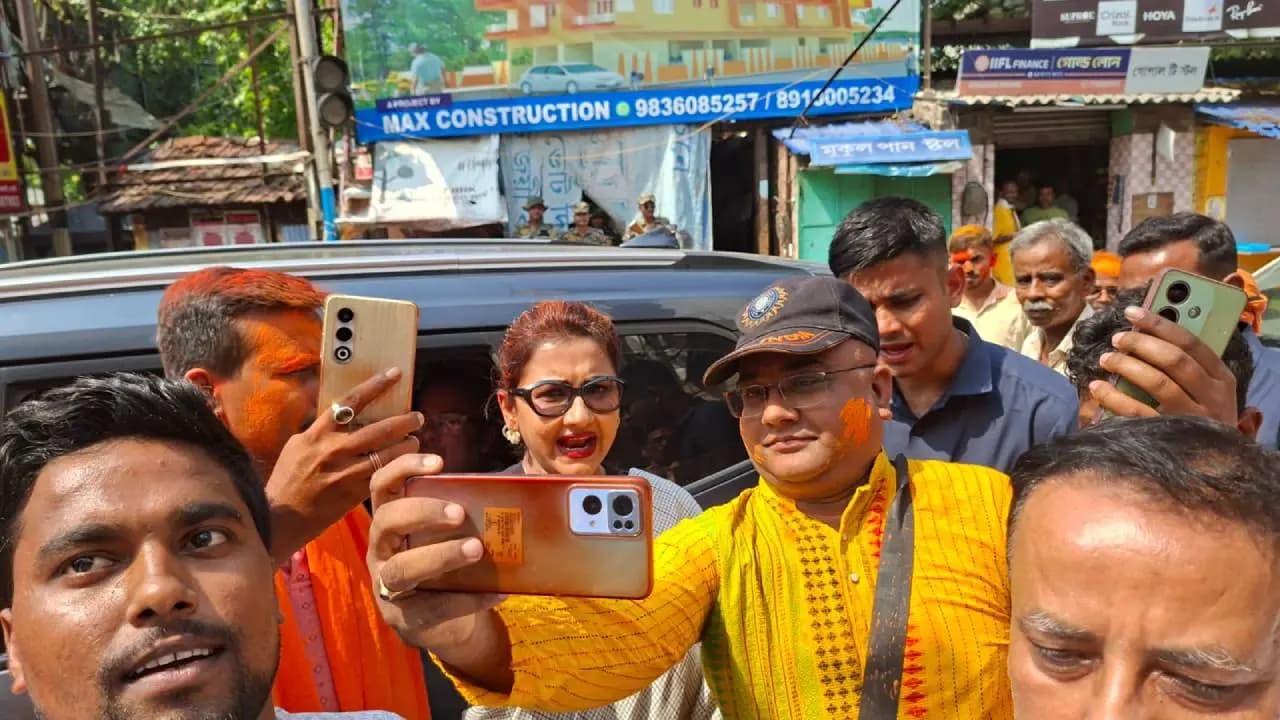 Bengal Election Result 2026: Rachana Banerjee gives selfi to bjp supporters