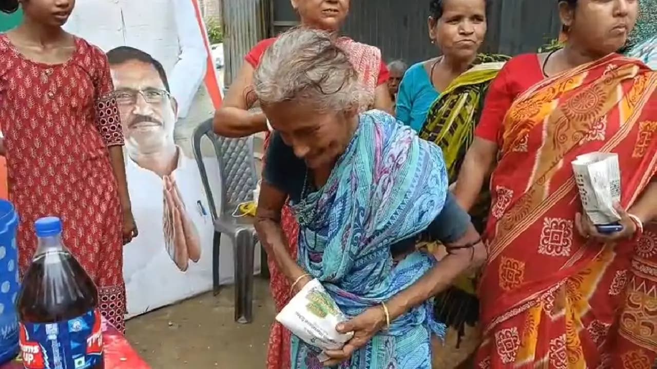 After PM Narendra Modi, This Bengal Village Celebrating BJP Wins By Having Jhalmuri