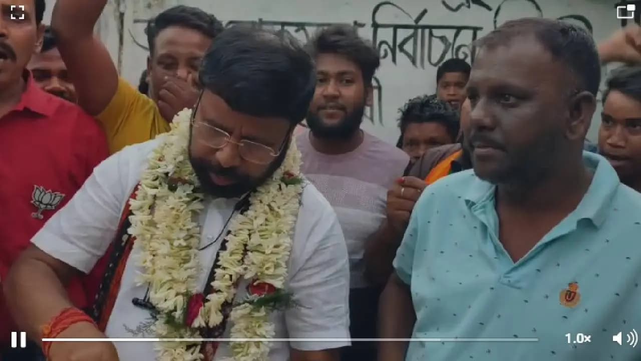BJP returns party office to trinamool at durgapur