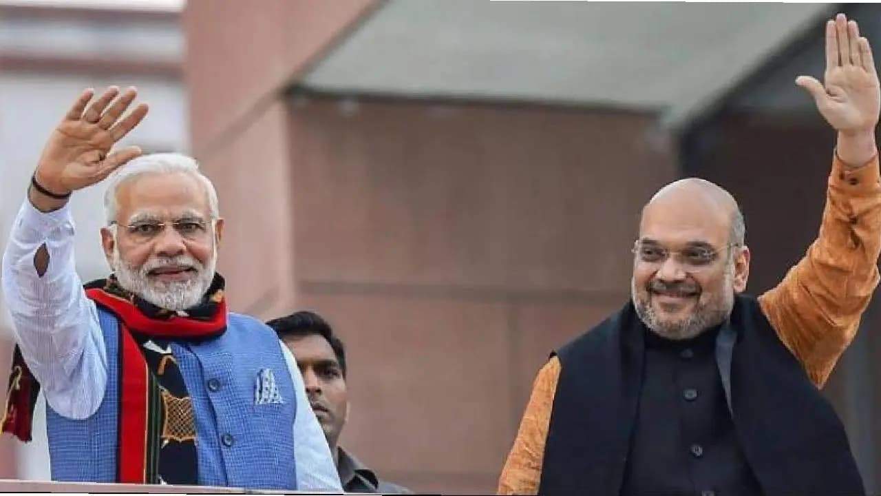 BJP government takes oath at brigade parade ground 