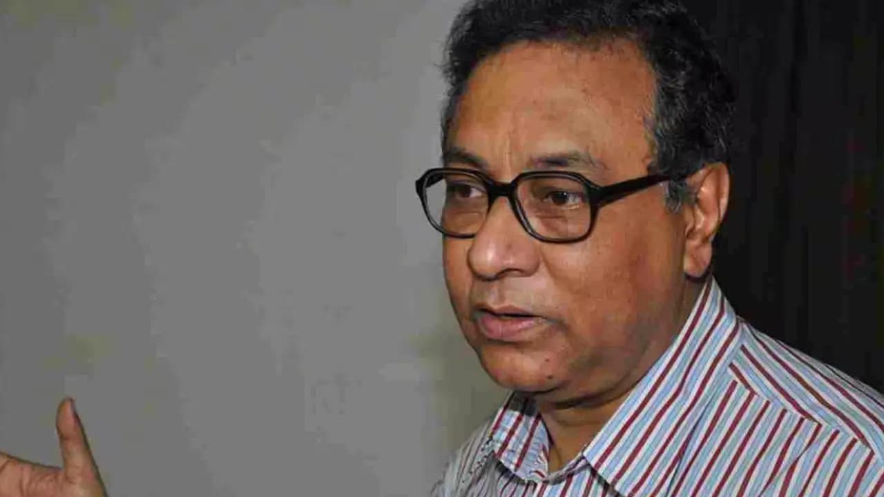 Former TMC MP Jawhar Sircar slams mamata for debacle