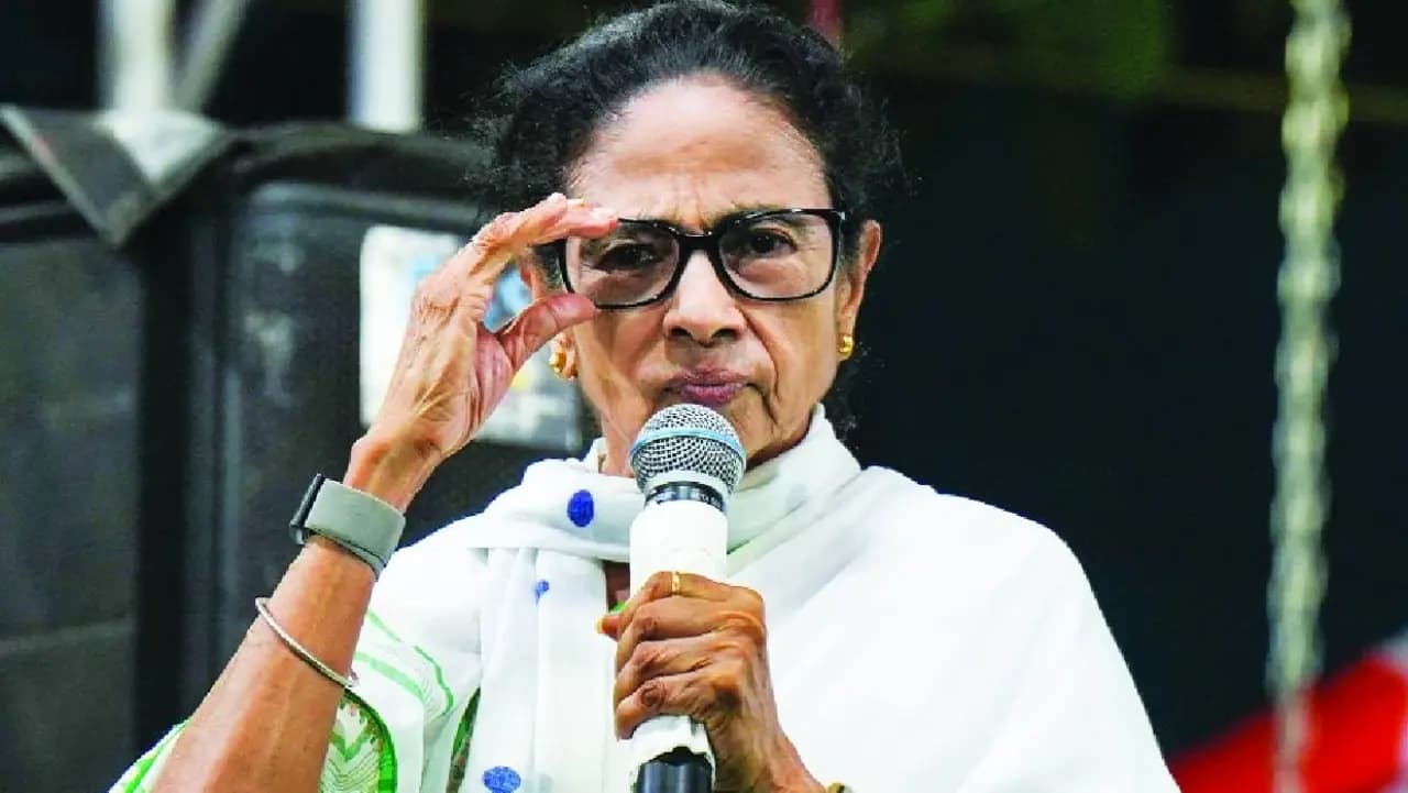 Who will run the state if Mamata Banerjee refused to resign even after Thursday midnight