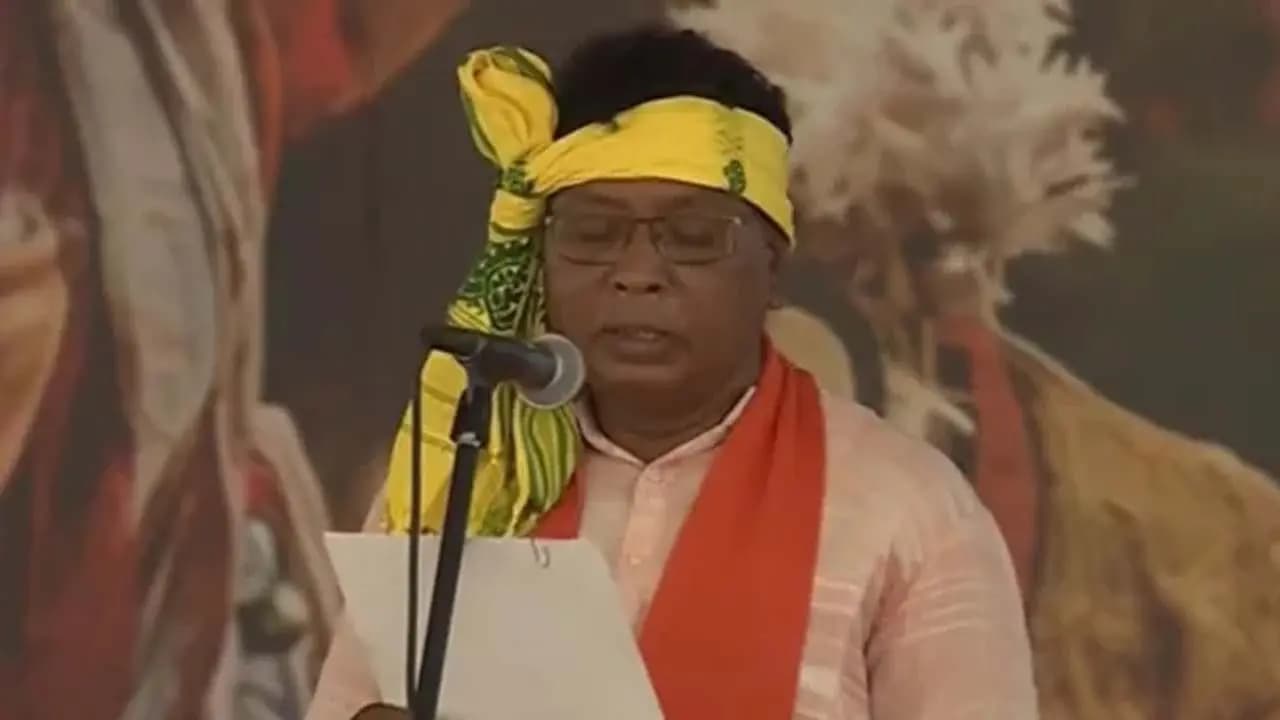  From Teacher to Bengal Cabinet Ranibandh MLA Khudiram Tudu Takes Oath as minister