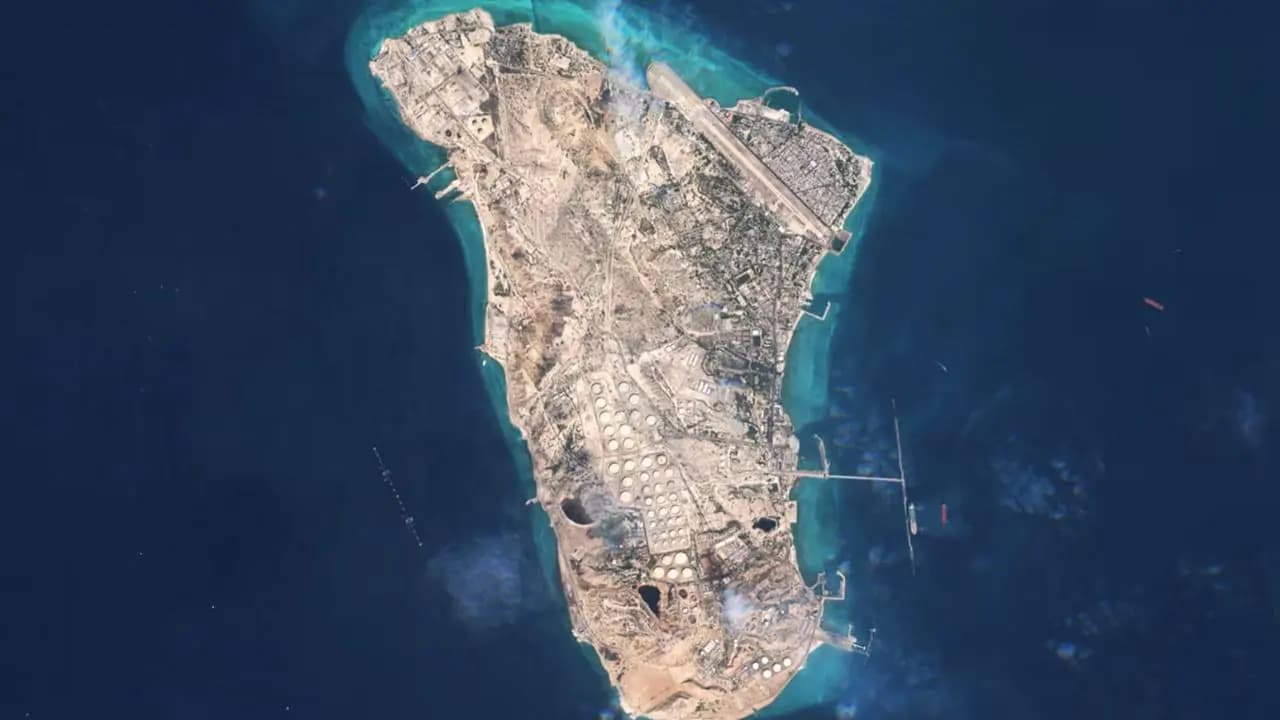 Massive Oil Disaster Near Iran's Kharg Island! Horrifying Images Revealed
