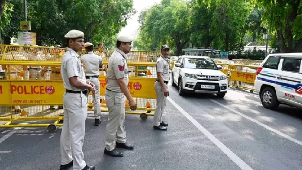 Two northeastern women physically assaulted outside Delhi club 