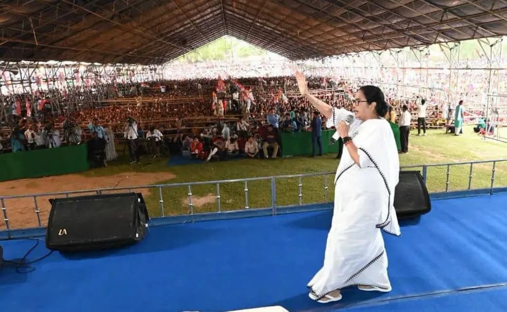 tmc delegation at election commission office delhi