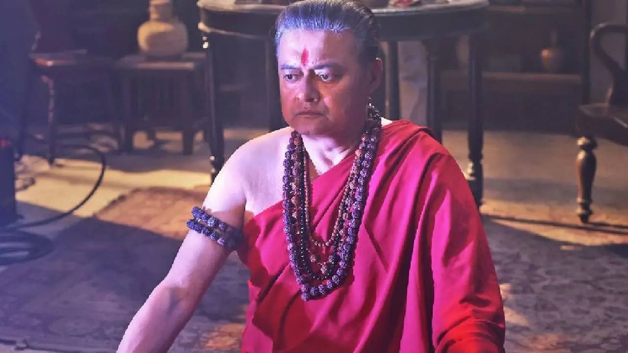 Review of Hoichoi series Roktofolok starring Saswata Chatterjee Arjun Chakraborty and others