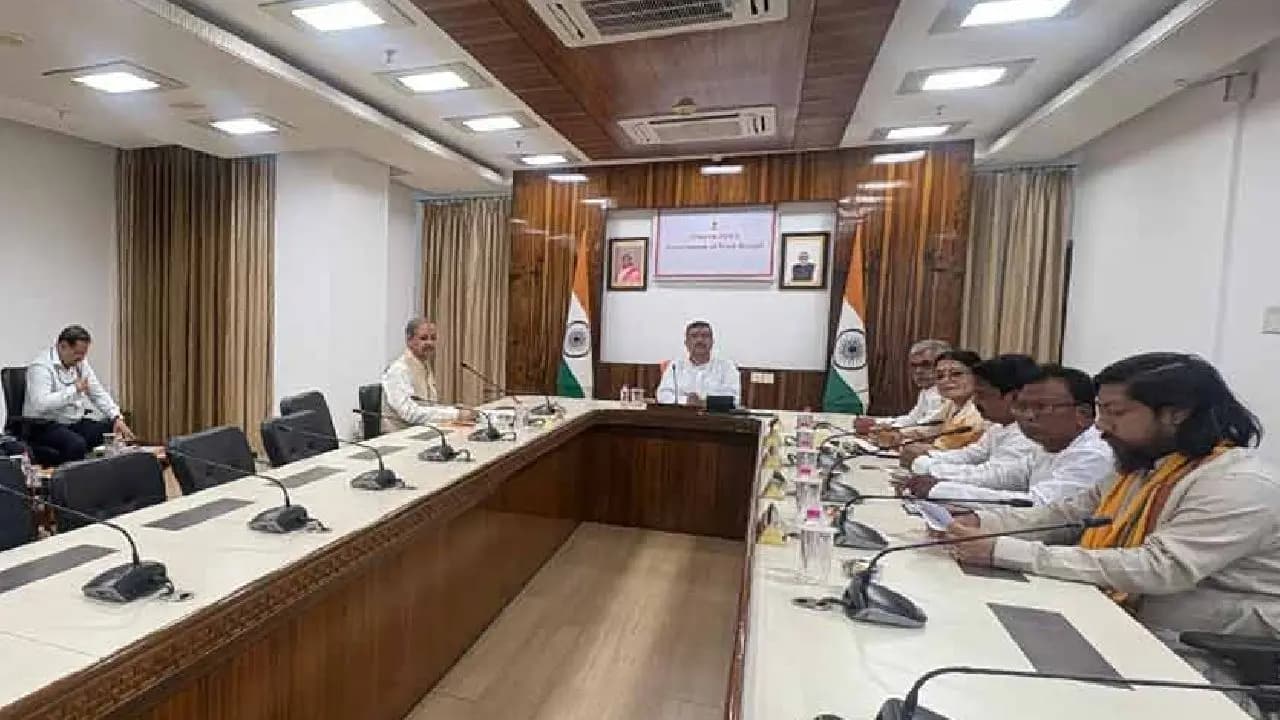 Chief Minister Suvendu Adhikaris first cabinet meeting here updates