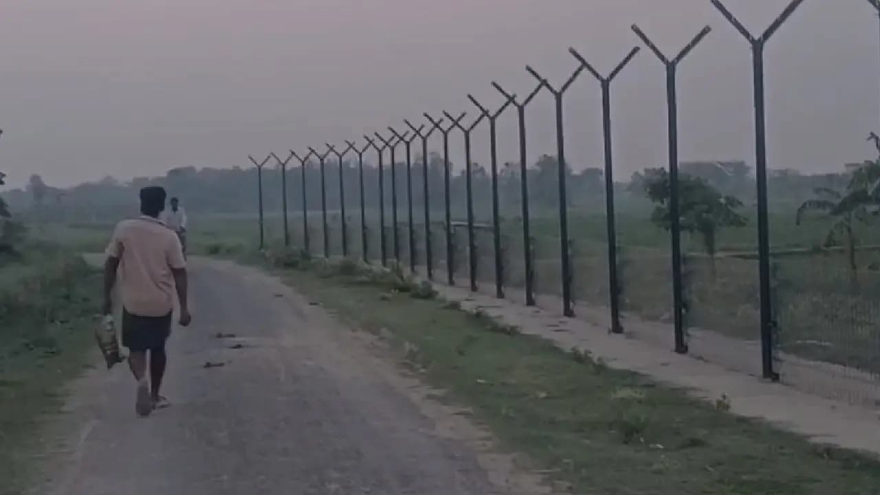 Murshidabad people are happy for the border fencing