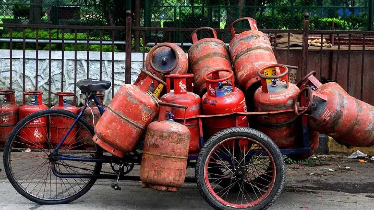 LPG Gas Cylinder Crisis: Exactly what cooking method minimizes gas consumption 
