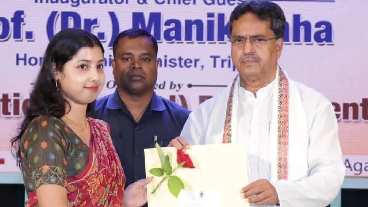 Chief Minister Manik Saha called upon teachers from the Rabindra Mancha in Agartala 