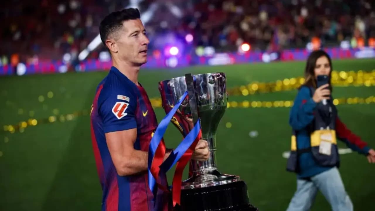 Robert Lewandowski confirms Barcelona exit