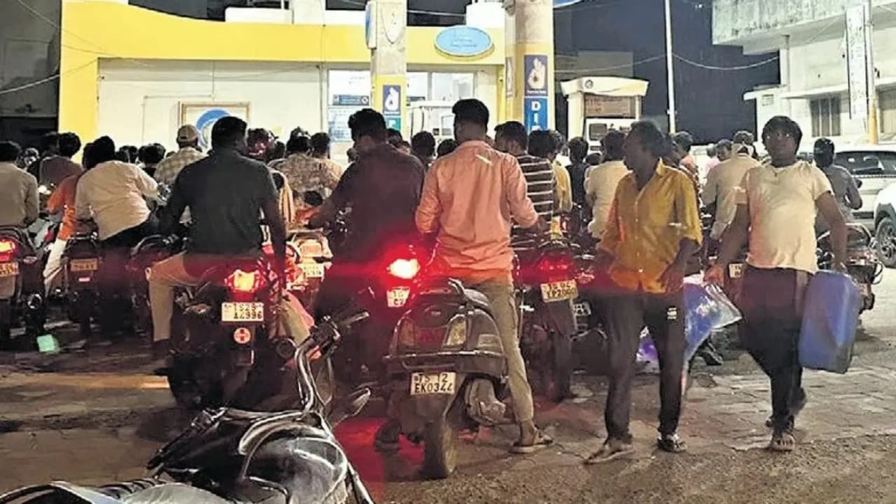 Fuel crisis india: Sudden hike in petrol sale in odisha