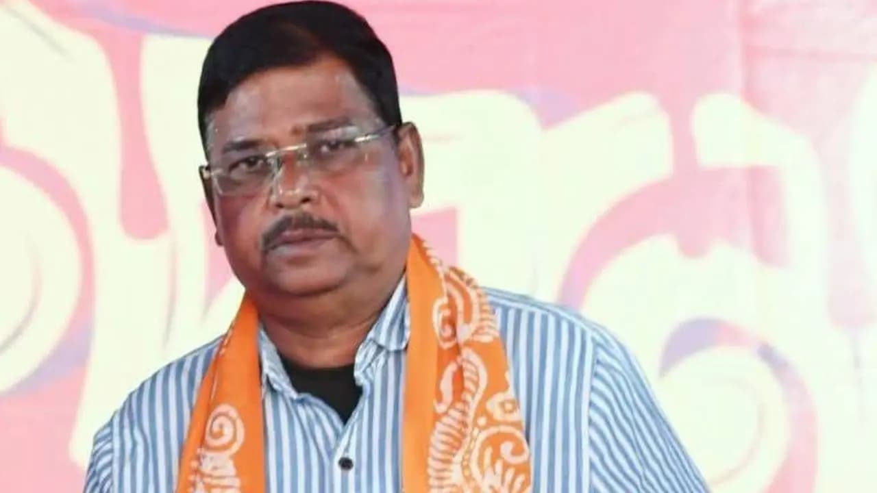 Police arrests TMC Councillor Uttam Das after several allegations