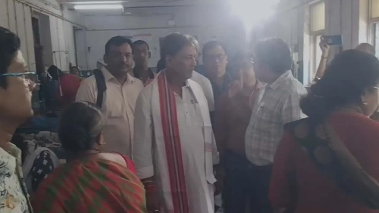 All shops are to be removed from the inner premises of Barasat hospital a strict directive issued by the MLA Sankar Chatterjee